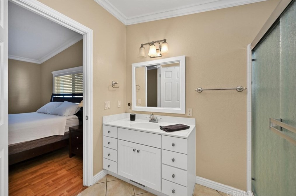 16222 Monterey Ln, Huntington Beach CA  92649-2276 exterior