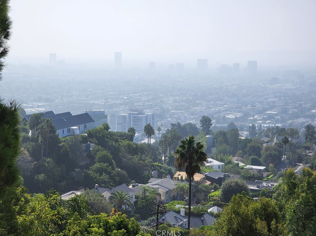 8874 Evanview Dr, Los Angeles CA  90069-1329 exterior