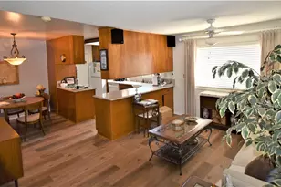 4624 Ironwood Ave, Seal Beach, CA 90740 - Photo 17