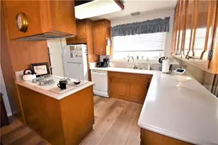 4624 Ironwood Ave, Seal Beach, CA 90740 - Photo 15