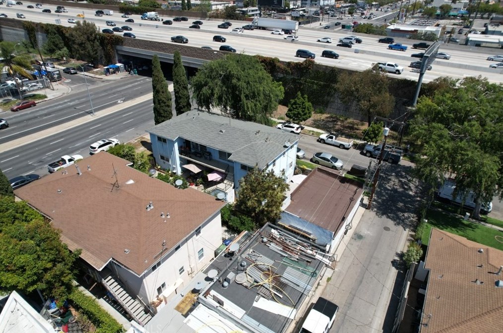 11262 Venice Blvd, Los Angeles CA  90019-6012 exterior