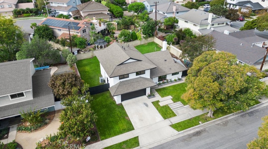 16171 Brimhall Ln, Huntington Beach CA  92647-3345 exterior