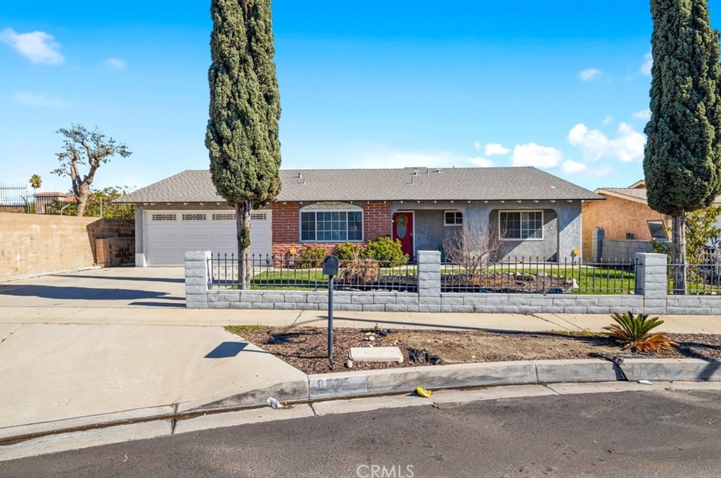 8605 Encina Ave, Fontana CA  92335-3920 exterior