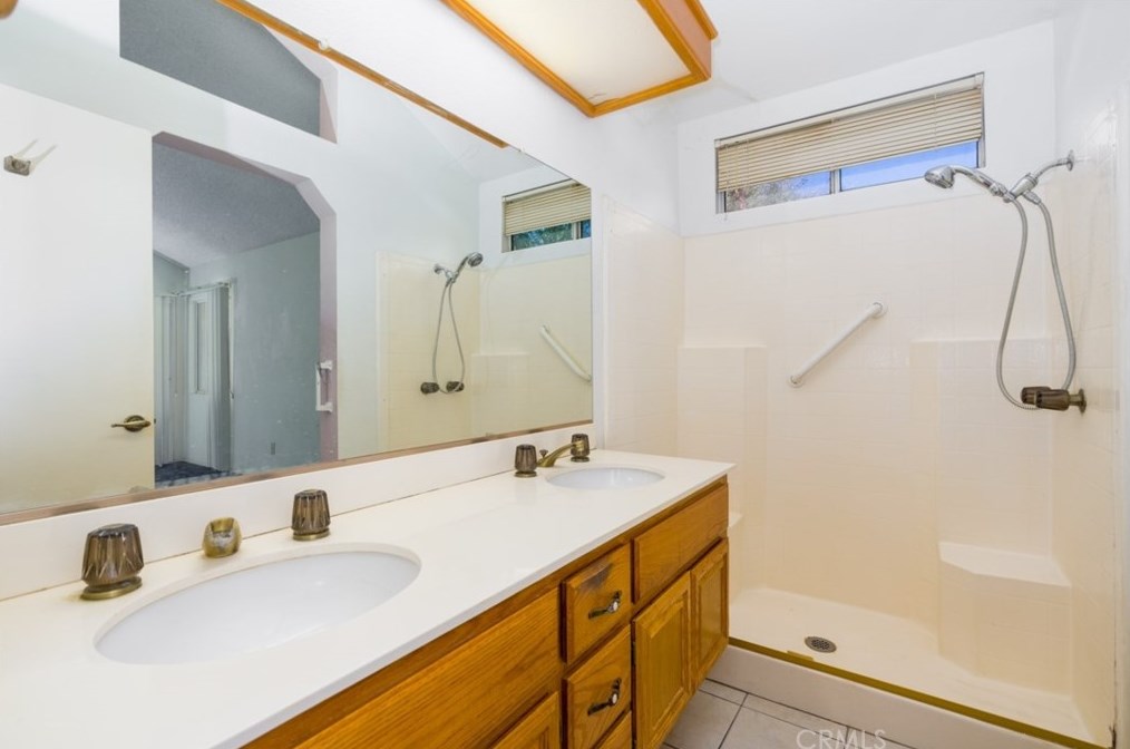 856 Bay Hill Rd, Banning CA  92220-5110 exterior