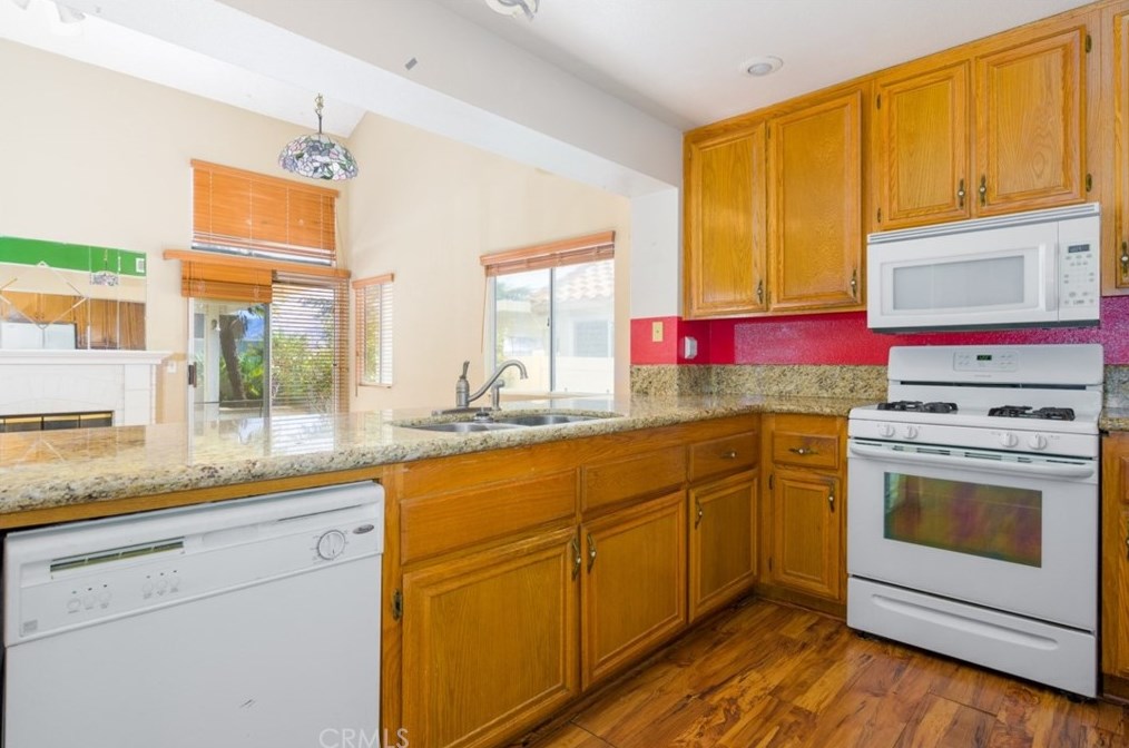 856 Bay Hill Rd, Banning CA  92220-5110 exterior