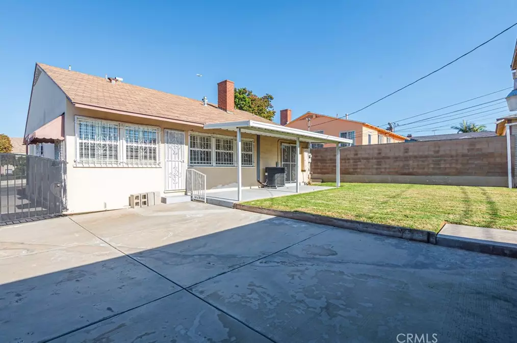 1722 108th St, Los Angeles CA  90047-4413 exterior