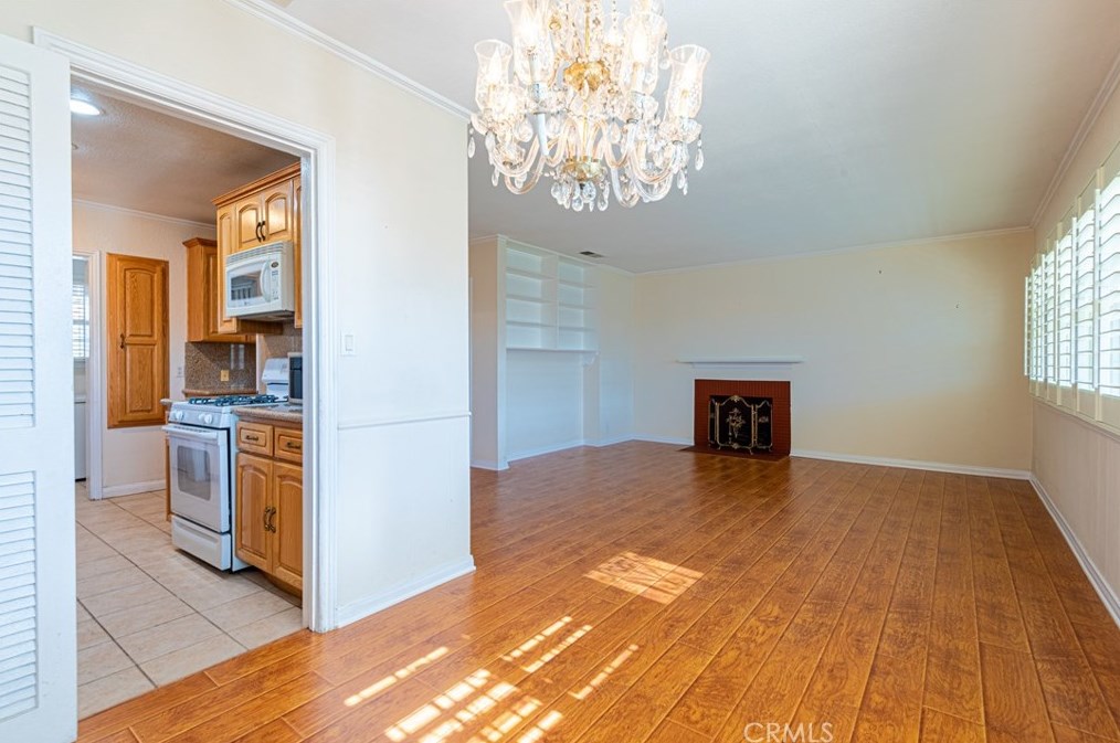 1722 108th St, Los Angeles CA  90047-4413 exterior