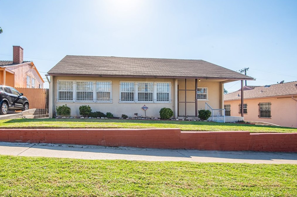 1722 108th St, Los Angeles CA  90047-4413 exterior