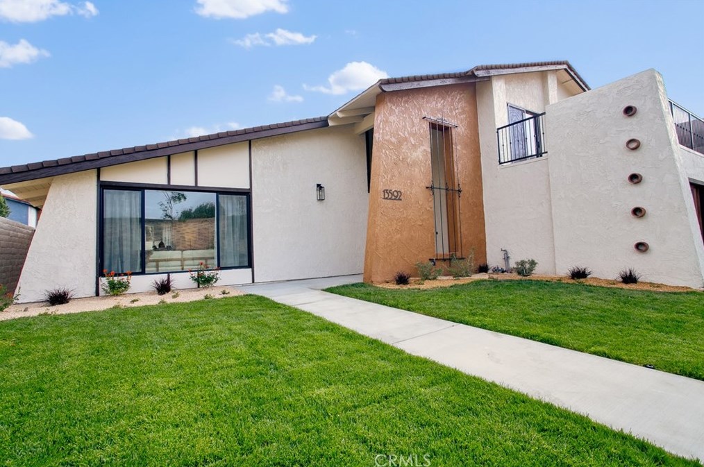 13592 Marshall Ln, Tustin, CA 92780