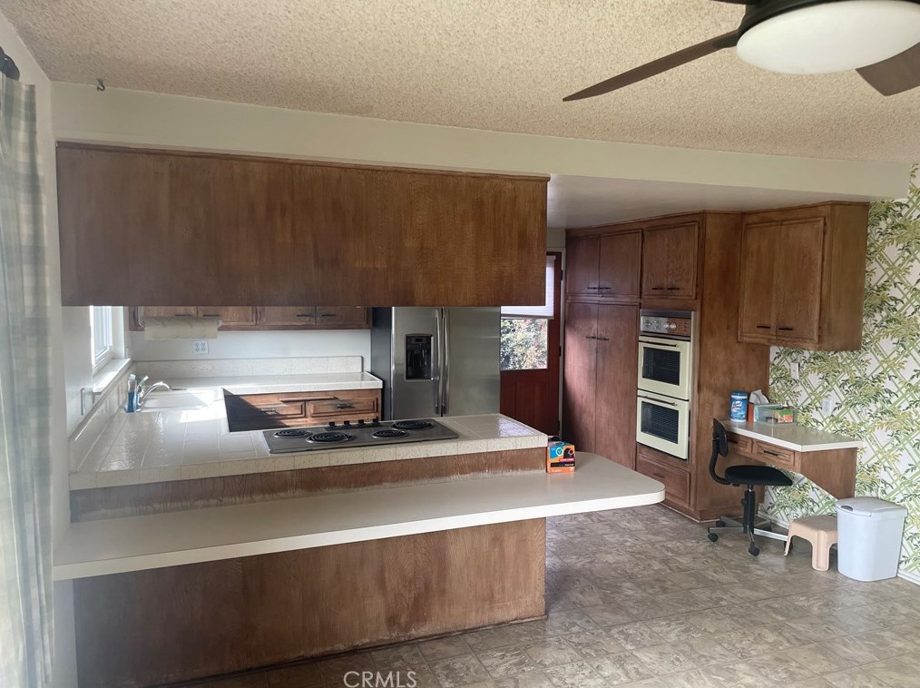 1108 El Camino Dr, Costa Mesa CA  92626-5529 exterior