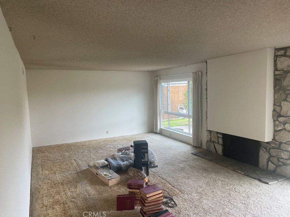 1108 El Camino Dr, Costa Mesa CA  92626-5529 exterior