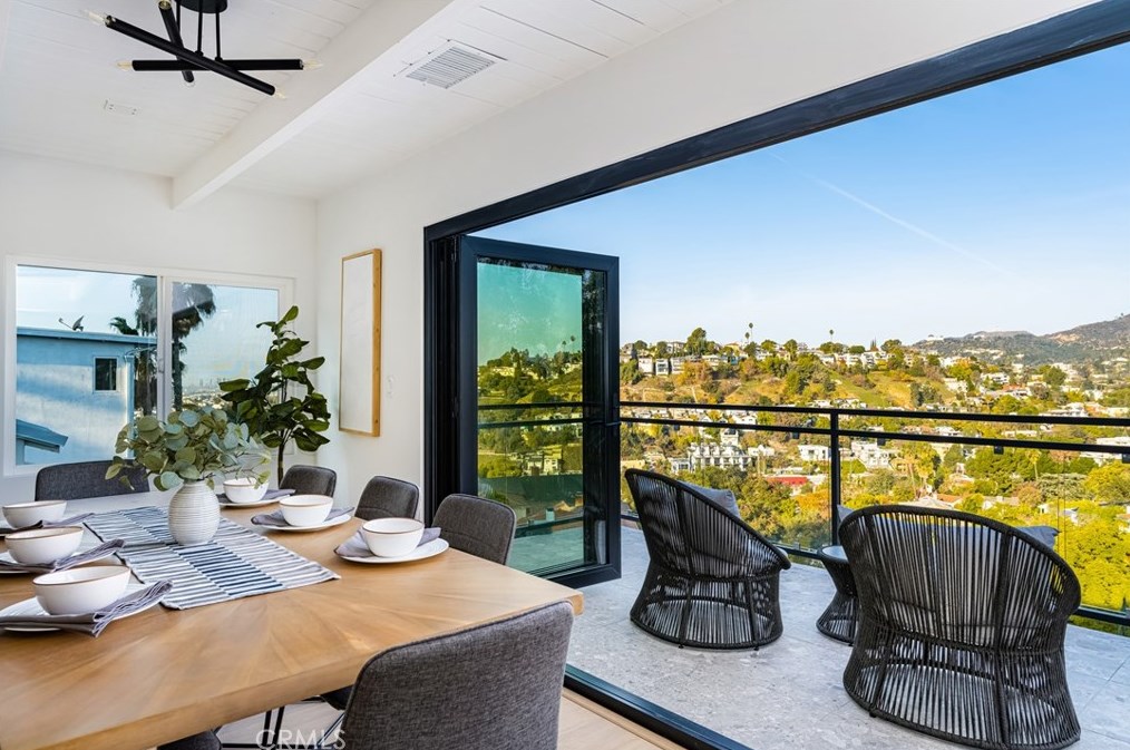 2207 Micheltorena St, Los Angeles CA  90039-3020 exterior