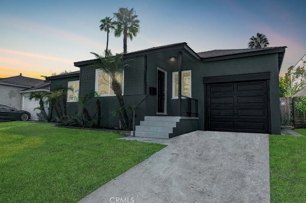 7451 Midfield Ave, Los Angeles CA  90045-3229 exterior