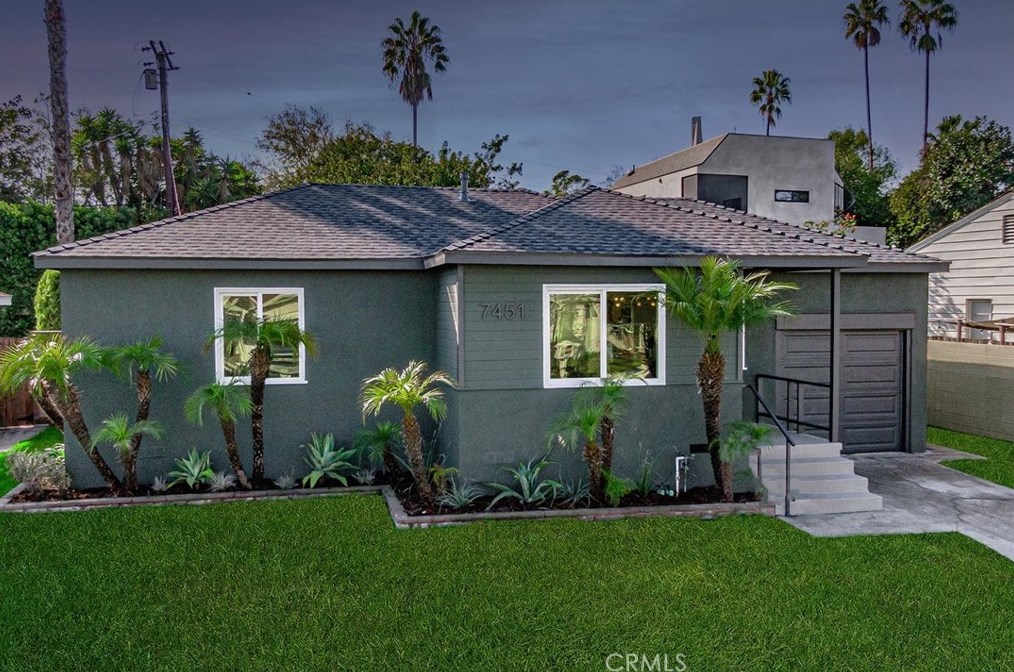 7451 Midfield Ave, Los Angeles CA  90045-3229 exterior