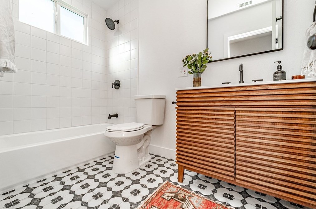 7451 Midfield Ave, Los Angeles CA  90045-3229 exterior