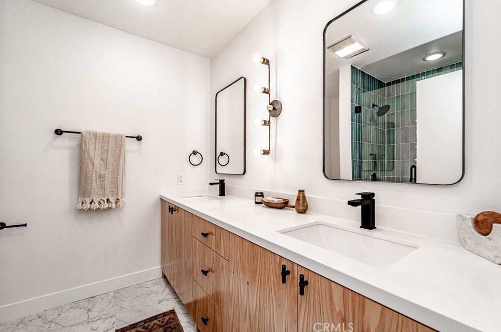 7451 Midfield Ave, Los Angeles CA  90045-3229 exterior