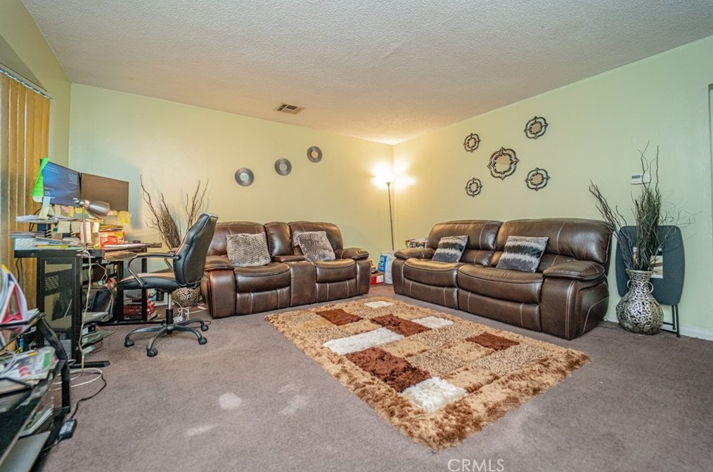 816 Colden Ave, Los Angeles CA  90044-4788 exterior