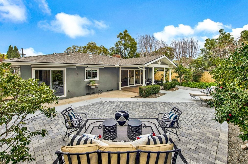 1208 Park Ln, Santa Ana CA  92706-1423 exterior