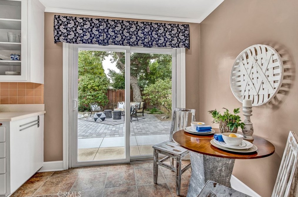 1208 Park Ln, Santa Ana CA  92706-1423 exterior