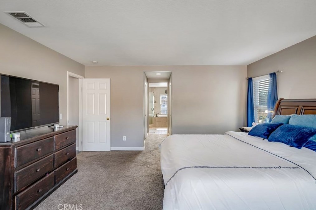 27665 Hackberry St, Murrieta CA  92562-4376 exterior