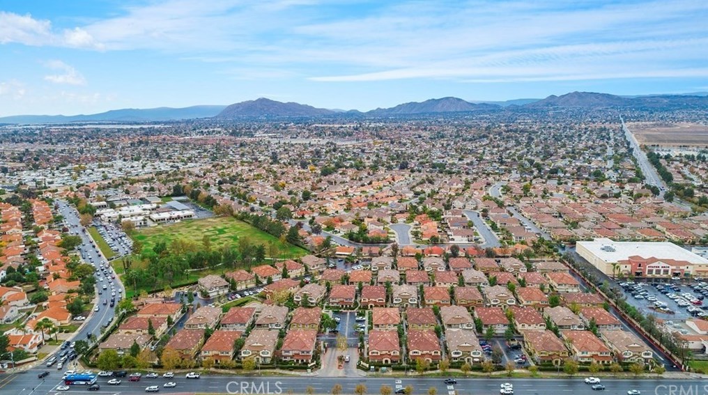 25792 Iris Ave, Moreno Valley CA  92551-2970 exterior