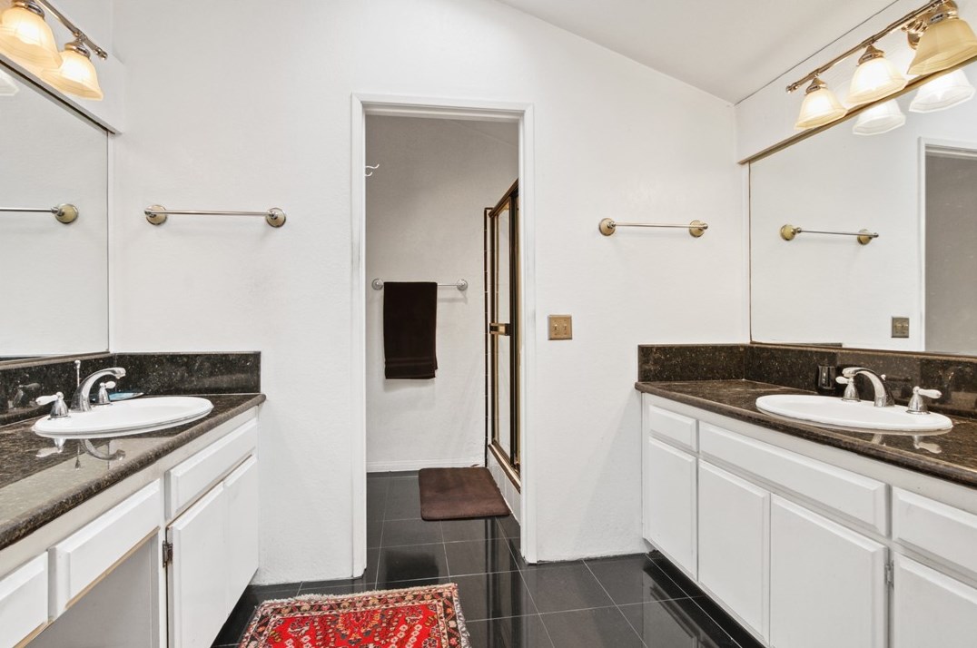 2460 Fairbrook Way, Costa Mesa CA  92626-6573 exterior