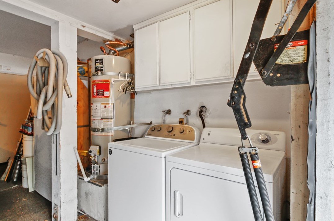 2460 Fairbrook Way, Costa Mesa CA  92626-6573 exterior