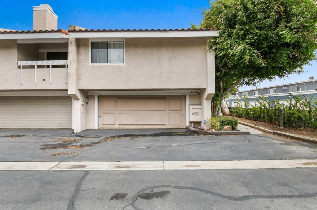 2460 Fairbrook Way, Costa Mesa CA  92626-6573 exterior