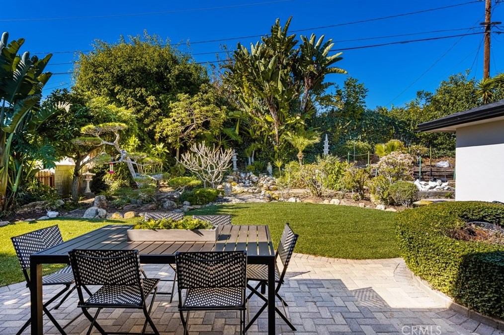 5419 Garth Ave, Los Angeles CA  90056-1115 exterior