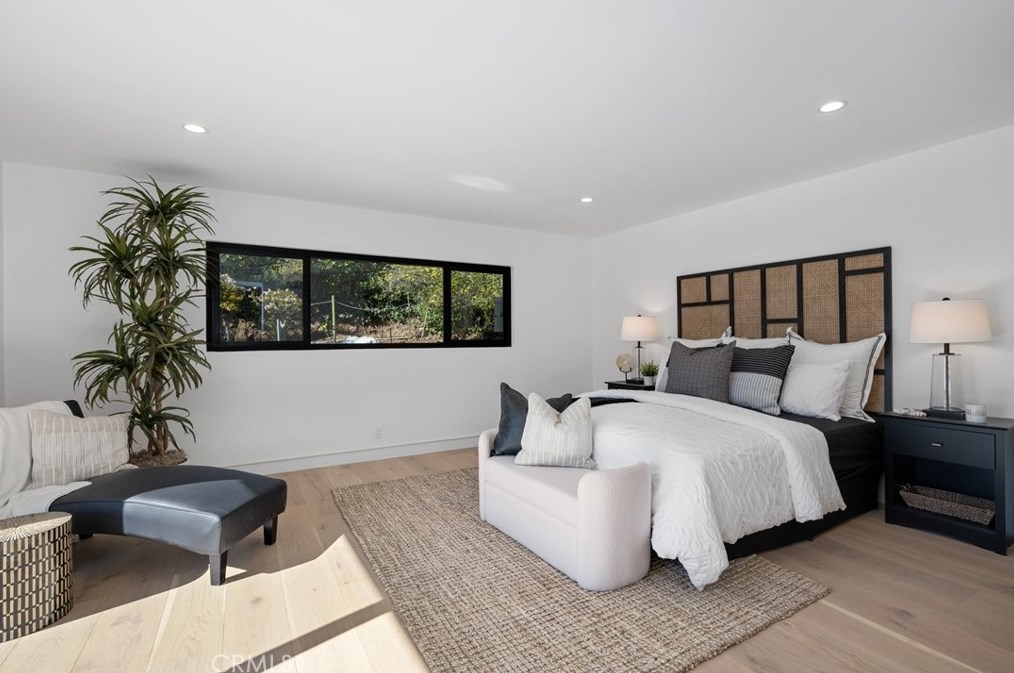5419 Garth Ave, Los Angeles CA  90056-1115 exterior