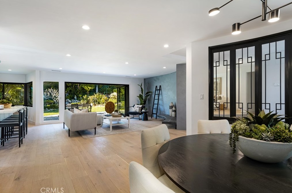 5419 Garth Ave, Los Angeles CA  90056-1115 exterior
