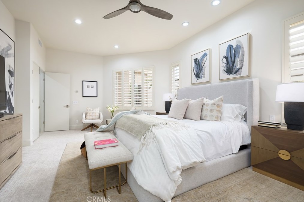 223 Desert Holly Dr, Palm Desert CA  92211-7410 exterior