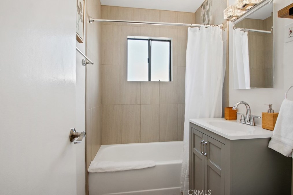 1341 Silverbirch Pl, West Covina CA  91790-5048 exterior