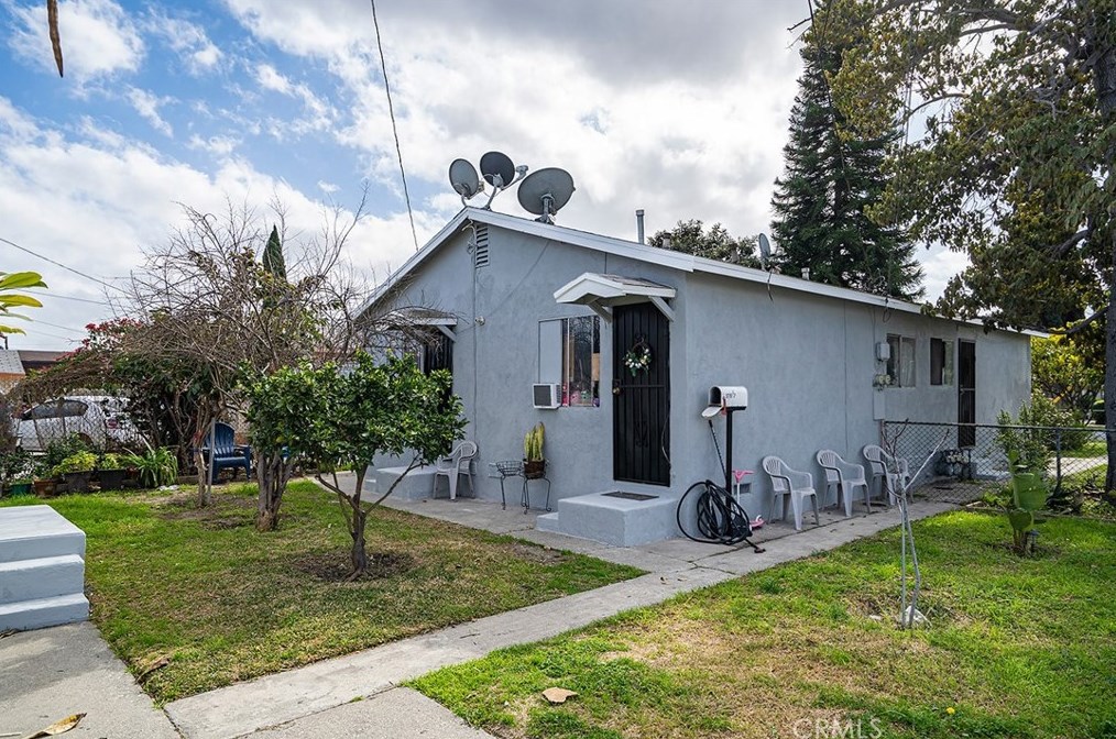 5715 Priory St, Bell, CA 90201