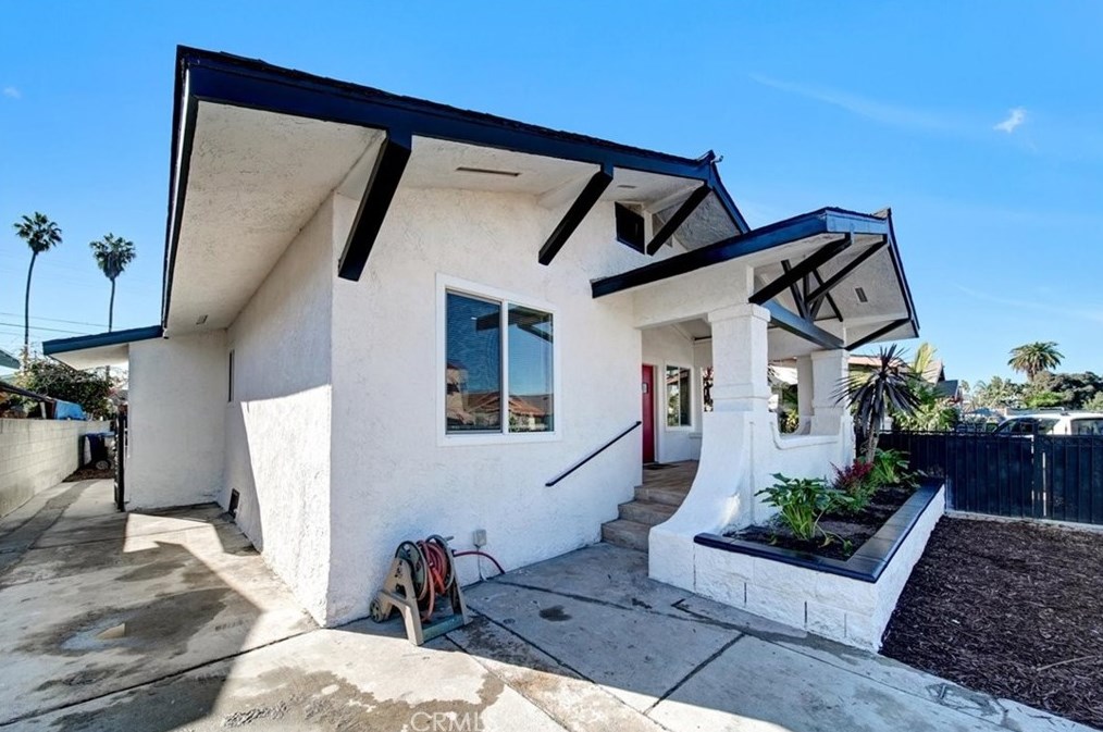1660 57th St, Los Angeles CA  90011-5049 exterior