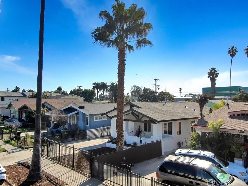 1660 57th St, Los Angeles CA  90011-5049 exterior