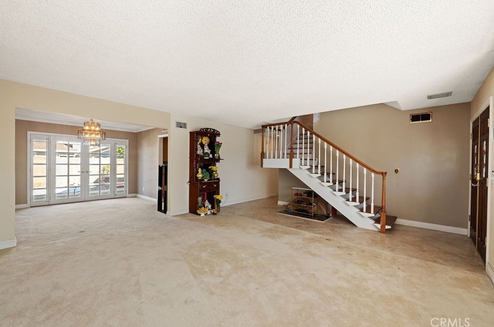 16042 Pitman Ln, Huntington Beach CA  92647-3433 exterior