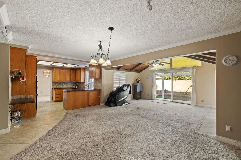 16042 Pitman Ln, Huntington Beach CA  92647-3433 exterior