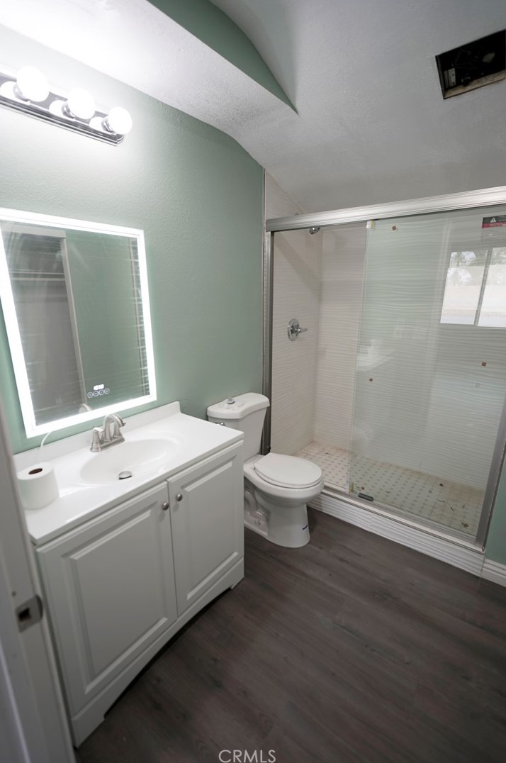 16594 San Jacinto Ave, Fontana CA  92336-2056 exterior