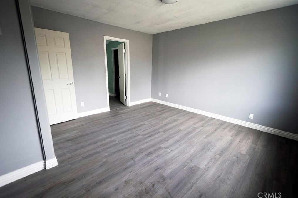 16594 San Jacinto Ave, Fontana CA  92336-2056 exterior