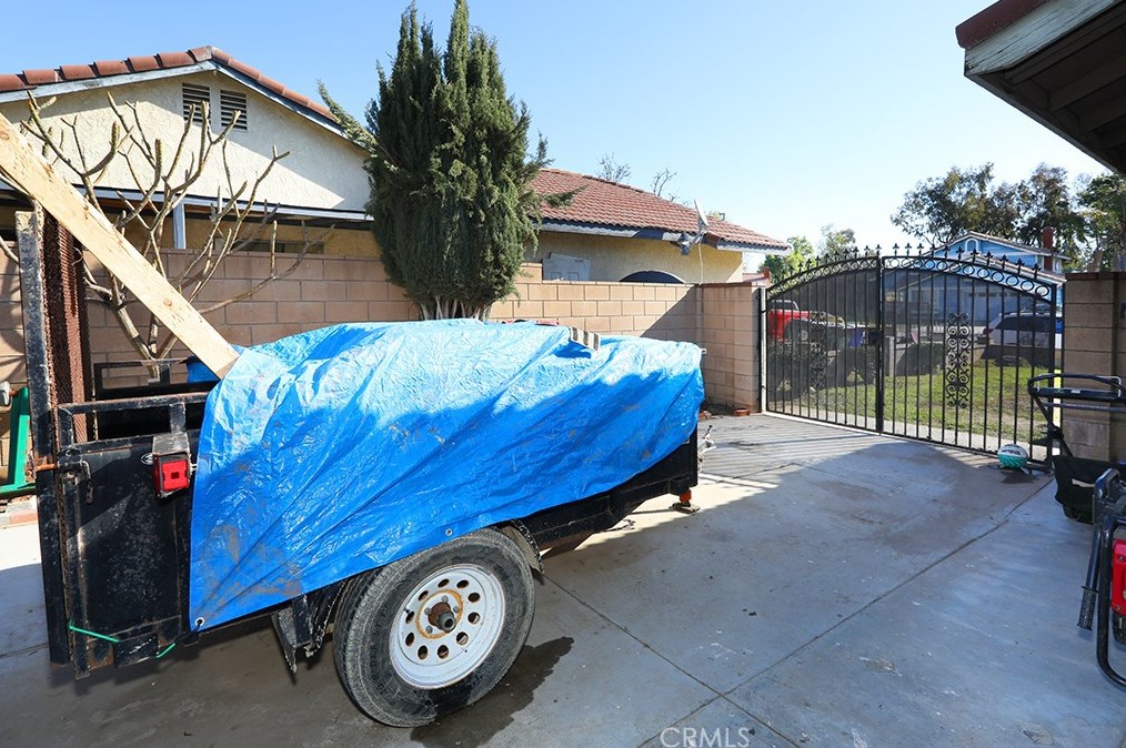 7420 Grace St, Fontana CA  92336-2379 exterior