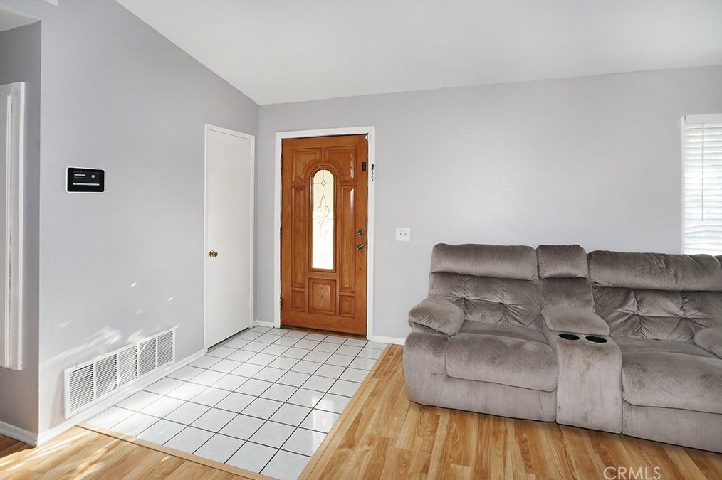 7420 Grace St, Fontana CA  92336-2379 exterior