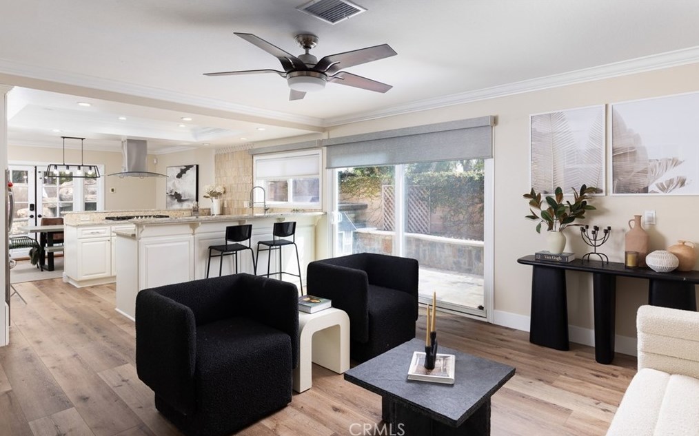 17142 Englewood Cir, Huntington Beach CA  92647-5502 exterior