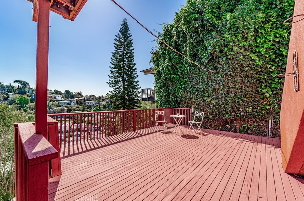 1774 Rotary Dr, Los Angeles CA  90026-1218 exterior