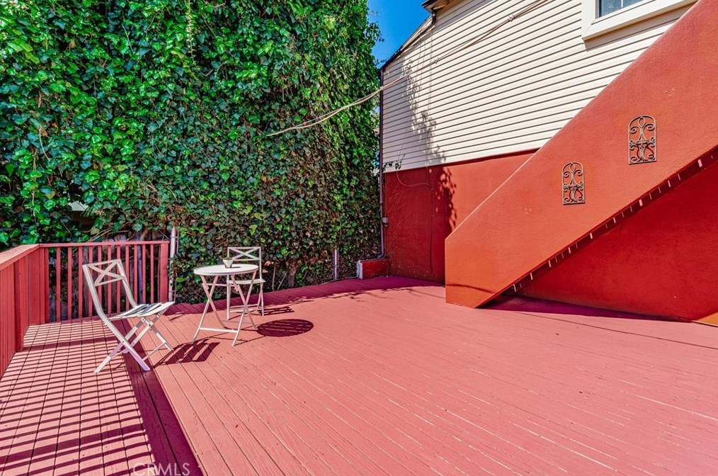 1774 Rotary Dr, Los Angeles CA  90026-1218 exterior