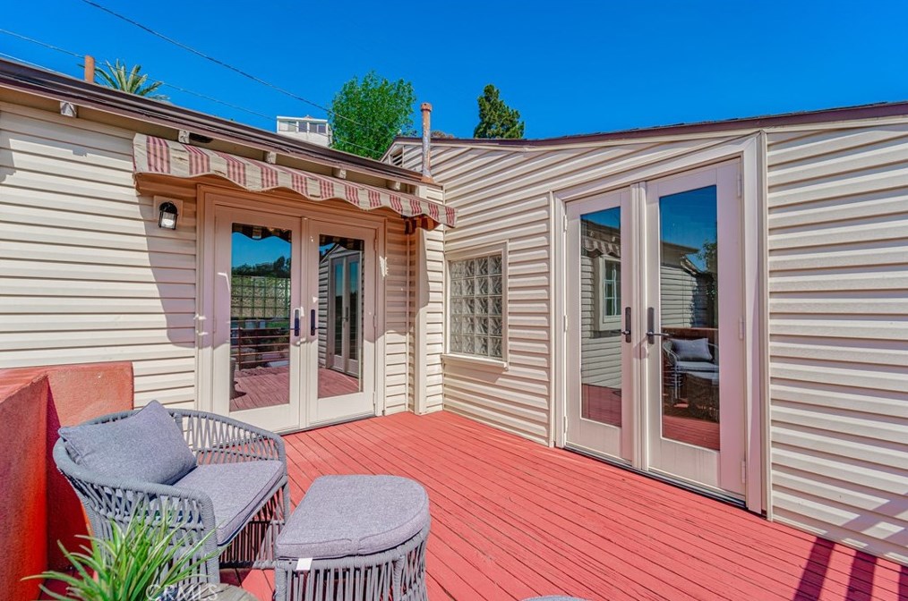 1774 Rotary Dr, Los Angeles CA  90026-1218 exterior