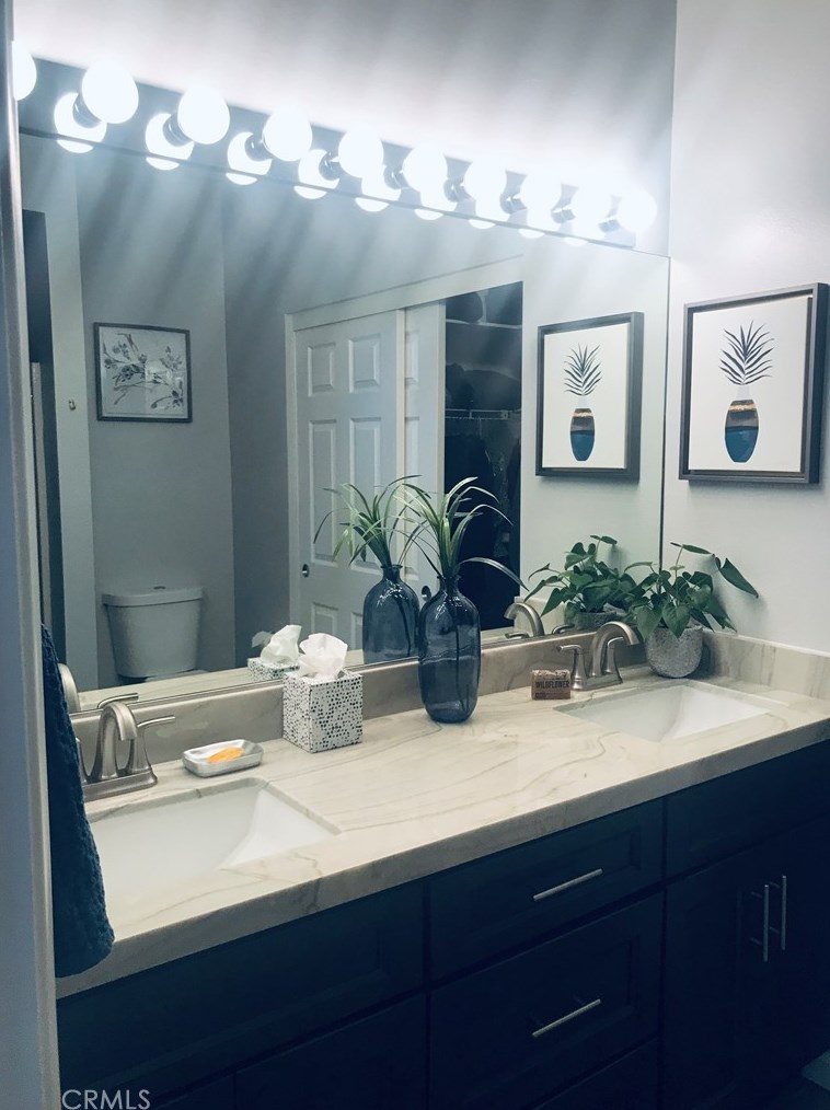 11660 Oak St, Apple Valley CA  92308-4951 exterior