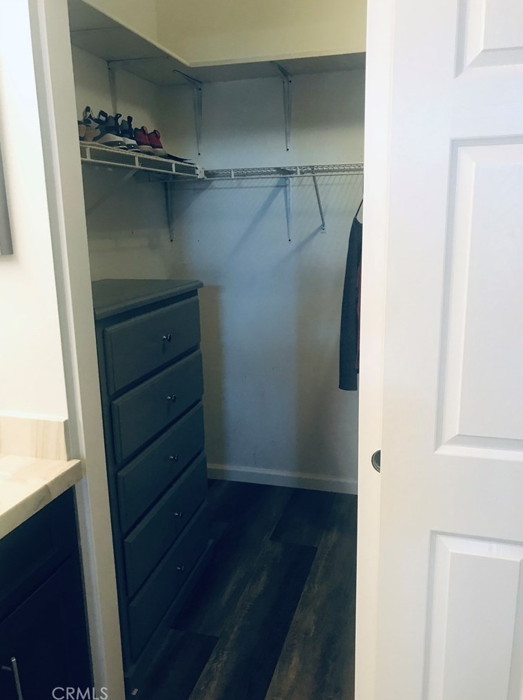 11660 Oak St, Apple Valley CA  92308-4951 exterior