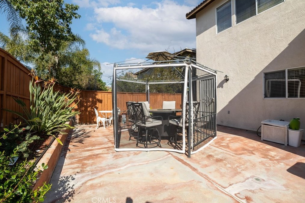 39689 Chambray Dr, Murrieta CA  92563-4075 exterior