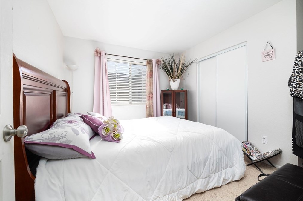 39689 Chambray Dr, Murrieta CA  92563-4075 exterior